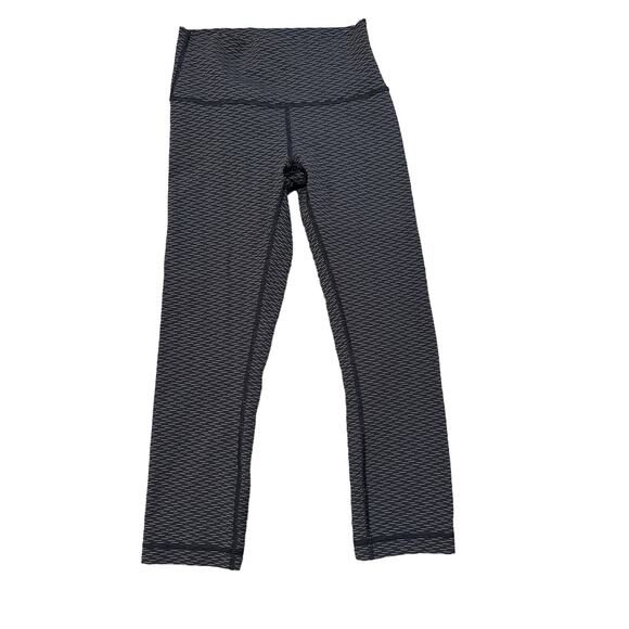 lululemon athletica Pants - Lululemon Wunder Under Cropped Leggings